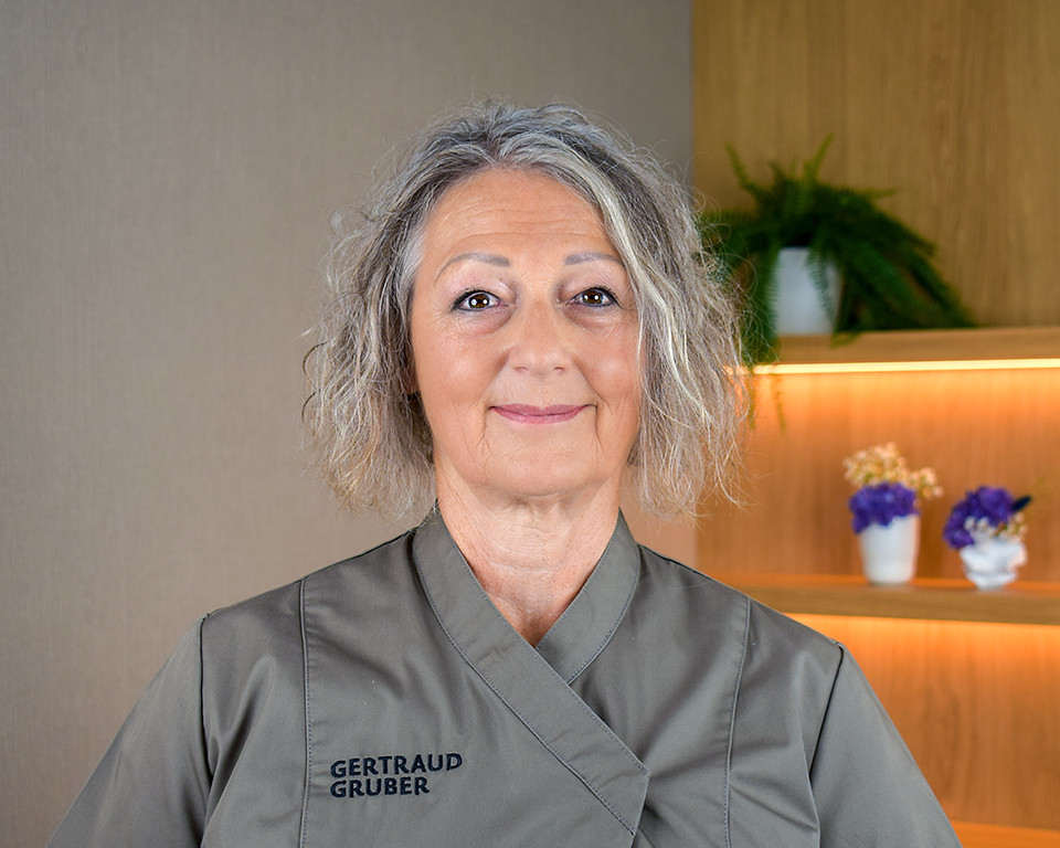 Eine von 1200 Gertraud Gruber Fachkosmetikerinnen