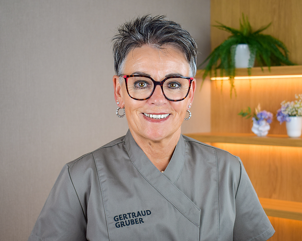 Eine von 1200 Gertraud Gruber Fachkosmetikerinnen